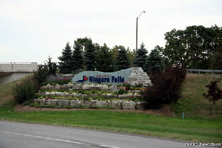 Niagara Falls Sign