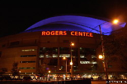 Rogers Centre bei Nacht